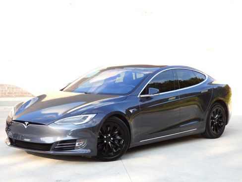 Used 2017 Tesla Model S 75D AWD/4WD image 8