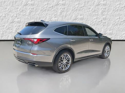 Used 2022 Acura MDX SH-AWD w/ Advance Package image 3