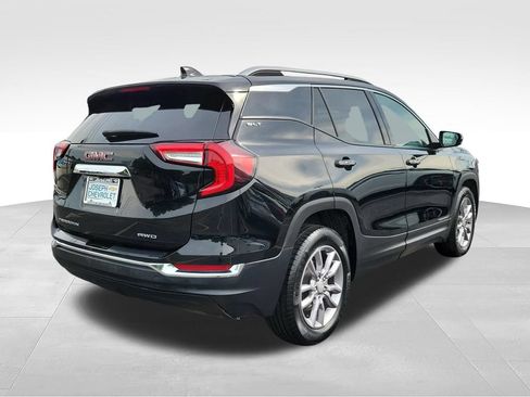Used 2024 GMC Terrain SLT AWD/4WD image 4