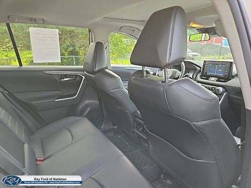 Used 2021 Toyota RAV4 XLE Premium AWD/4WD image 42