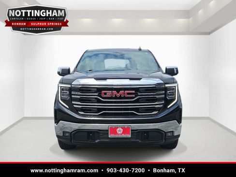 Used 2025 GMC Sierra 1500 SLT AWD/4WD image 2