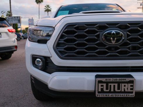 Used 2020 Toyota Tacoma TRD Sport image 42