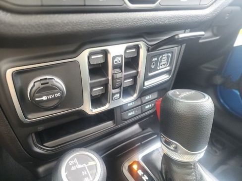 New 2026 Jeep Gladiator Sport AWD/4WD image 6