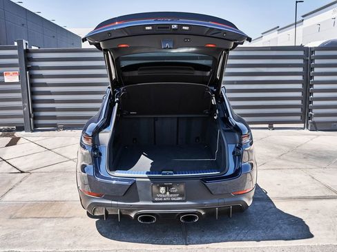 Used 2024 Porsche Cayenne Turbo GT AWD/4WD image 22