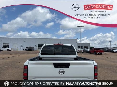 New 2025 Nissan Frontier SV w/ SV Convenience Package image 3