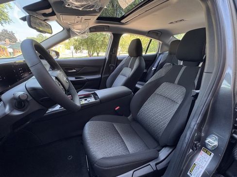 New 2026 Nissan Sentra SV w/ SV Convenience Package FWD image 24
