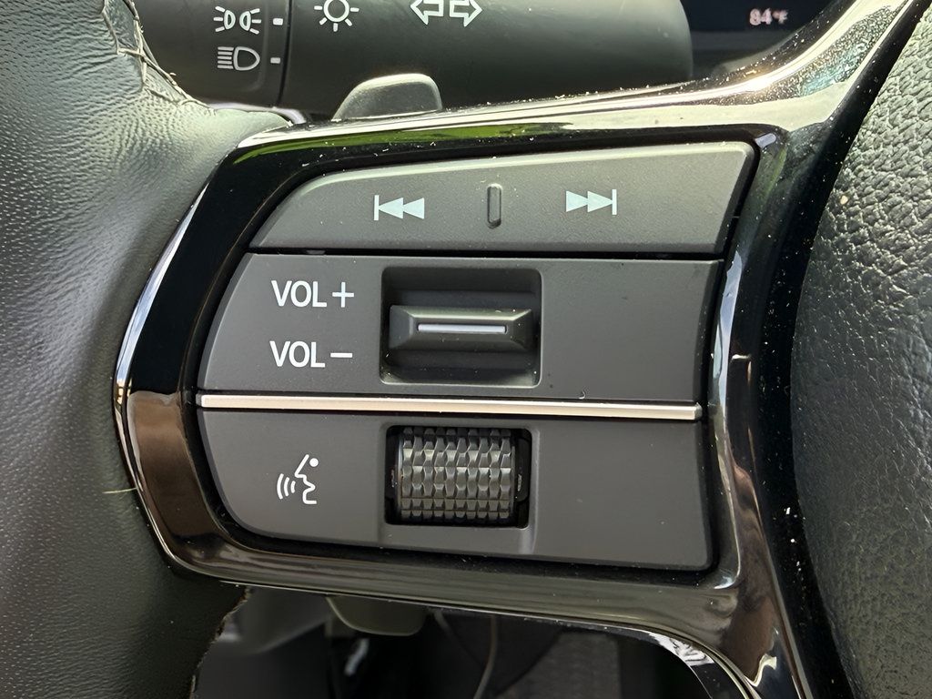 Certified 2025 Honda Civic Sport Touring image 15