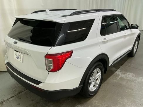 Used 2020 Ford Explorer XLT RWD image 3