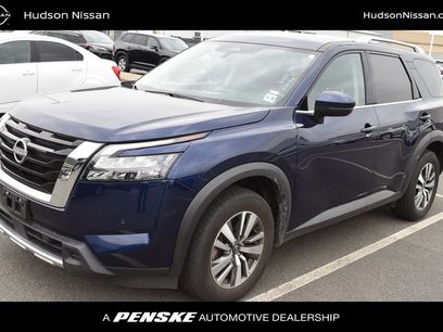 Used 2025 Nissan Pathfinder SL