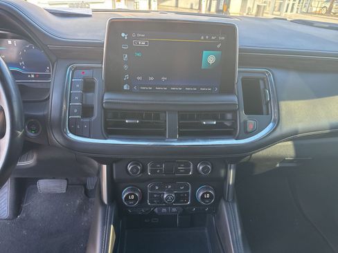 Used 2022 Chevrolet Suburban Z71 image 21