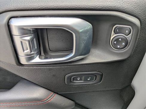 Used 2022 Jeep Gladiator Rubicon AWD/4WD image 10
