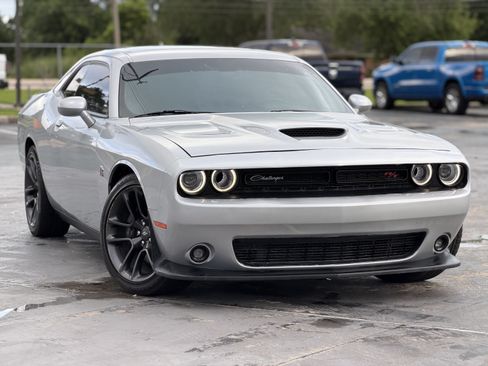 Used 2022 Dodge Challenger R/T Scat Pack RWD image 3
