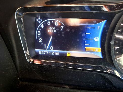 Used 2014 Lincoln MKX FWD w/ Equipment Group 101A image 3