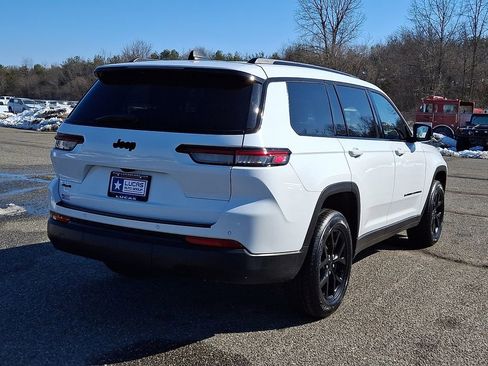Used 2024 Jeep Grand Cherokee L Laredo AWD/4WD image 11