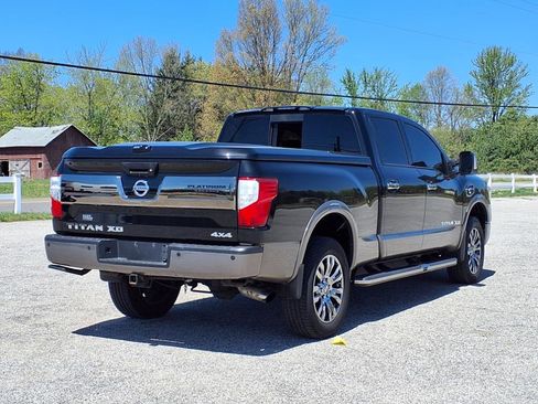 Used 2019 Nissan Titan Platinum Reserve image 11