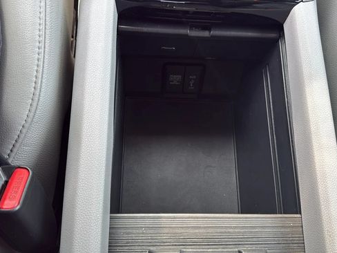 Used 2017 Honda Pilot Elite image 41