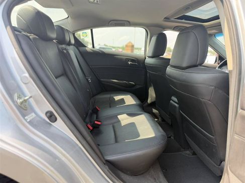 Used 2014 Acura ILX w/ Technology Package FWD image 21