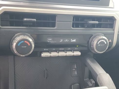 Used 2024 Toyota Tacoma SR5 AWD/4WD image 18