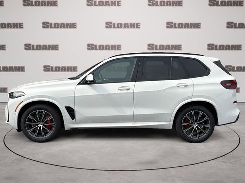 New 2026 BMW X5 xDrive40i w/ M Sport Package AWD/4WD image 2