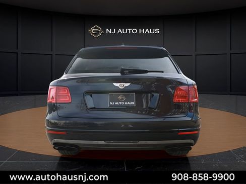 Used 2020 Bentley Bentayga Design Series AWD/4WD image 7