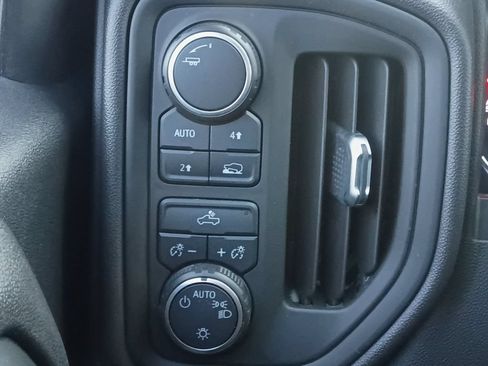 Used 2021 Chevrolet Silverado 1500 Custom AWD/4WD image 12