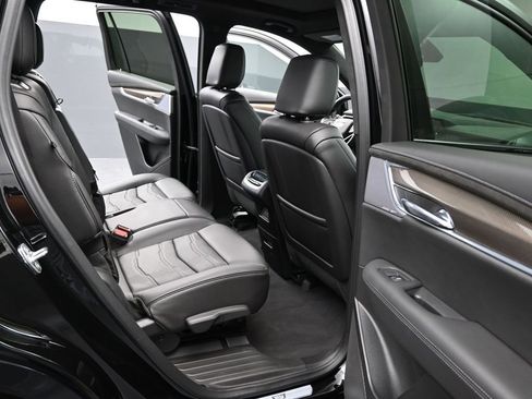 Certified 2025 Cadillac XT6 Sport w/ Platinum Package AWD/4WD image 16