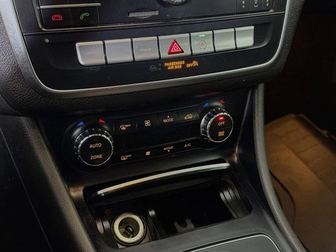 Used 2019 Mercedes-Benz GLA 250 image 15