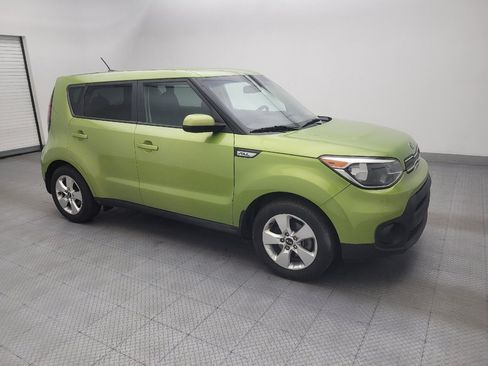 Used 2017 Kia Soul FWD image 11
