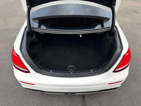 Used 2017 Mercedes-Benz E 300 4MATIC image 21
