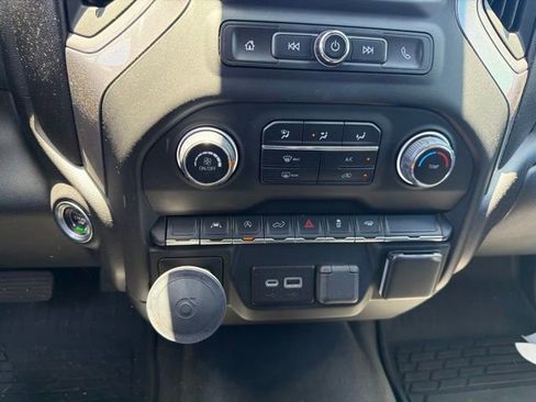 Used 2022 Chevrolet Silverado 1500 Custom RWD image 16