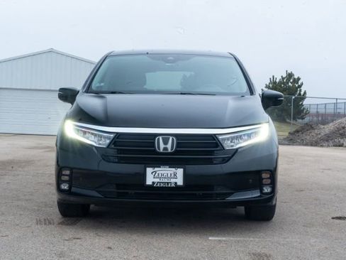 Used 2023 Honda Odyssey Elite image 2