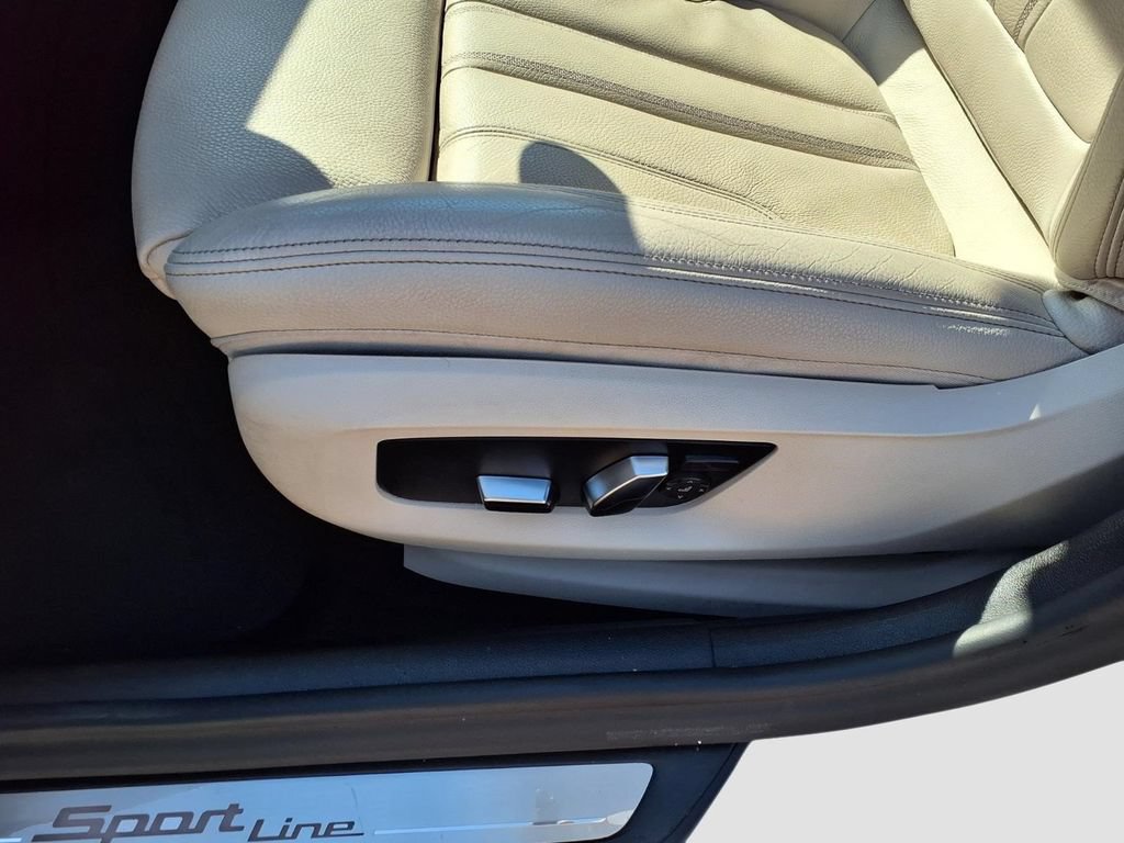 Used 2019 BMW 530i w/ Convenience Package RWD image 22