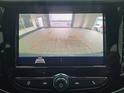 Used 2022 Chevrolet Trax LT w/ Sport Edition image 18