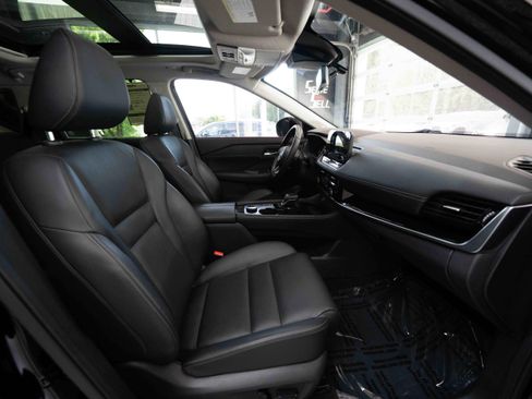 Used 2023 Nissan Rogue SL w/ SL Premium Package image 27