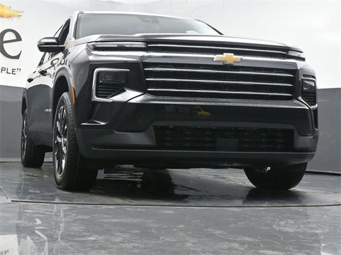 New 2026 Chevrolet Traverse LT image 3