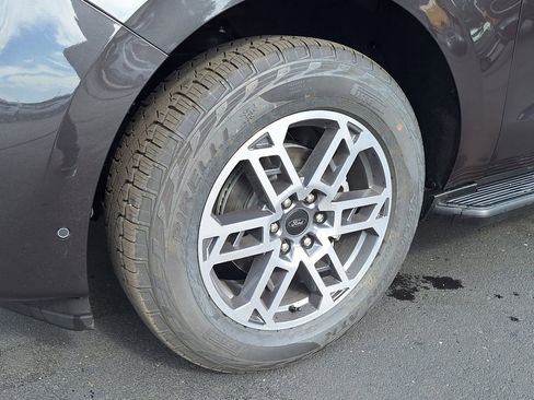 New 2025 Ford Expedition Active image 31