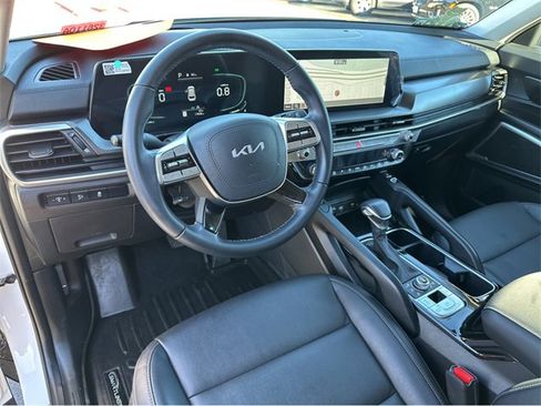 Used 2023 Kia Telluride S w/ S Sunroof Package image 5