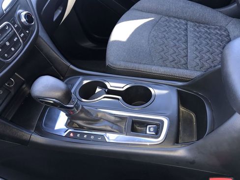 Used 2023 Chevrolet Equinox LT FWD image 20