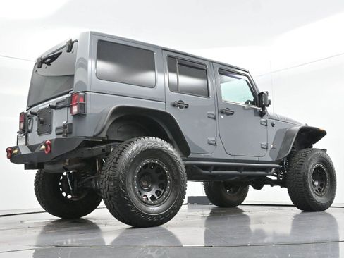 Used 2013 Jeep Wrangler Unlimited Rubicon AWD/4WD image 46