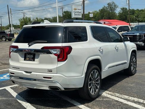 Used 2022 GMC Acadia Denali w/ Denali Ultimate Package FWD image 6