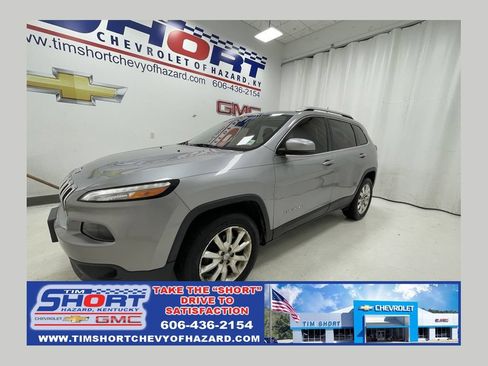 Used 2017 Jeep Cherokee Limited AWD/4WD image 1