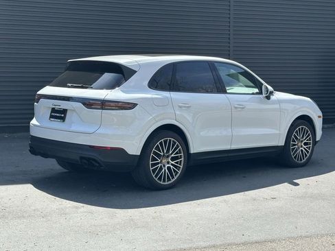 Used 2022 Porsche Cayenne Platinum Edition AWD/4WD image 5