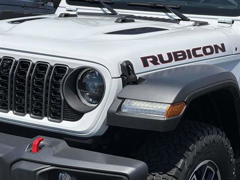 Used 2024 Jeep Wrangler Unlimited Rubicon w/ Dual Top Group AWD/4WD image 7