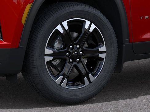New 2027 Chevrolet Traverse LT w/ Sun and Wheel Package FWD image 9