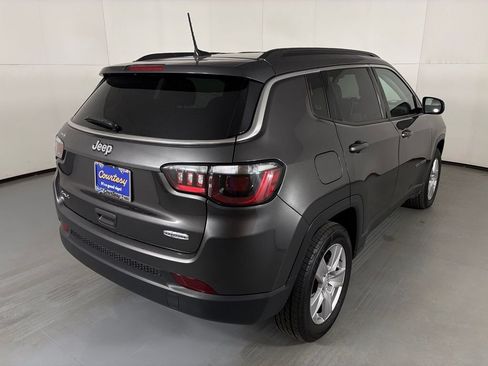 Used 2022 Jeep Compass Latitude w/ Convenience Group AWD/4WD image 8