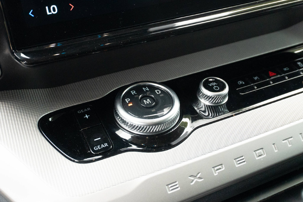 Used 2025 Ford Expedition Max Active RWD image 29