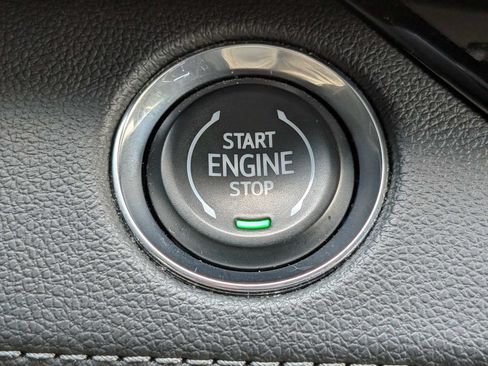 Used 2025 Buick Enclave Preferred w/ Power Package FWD image 29