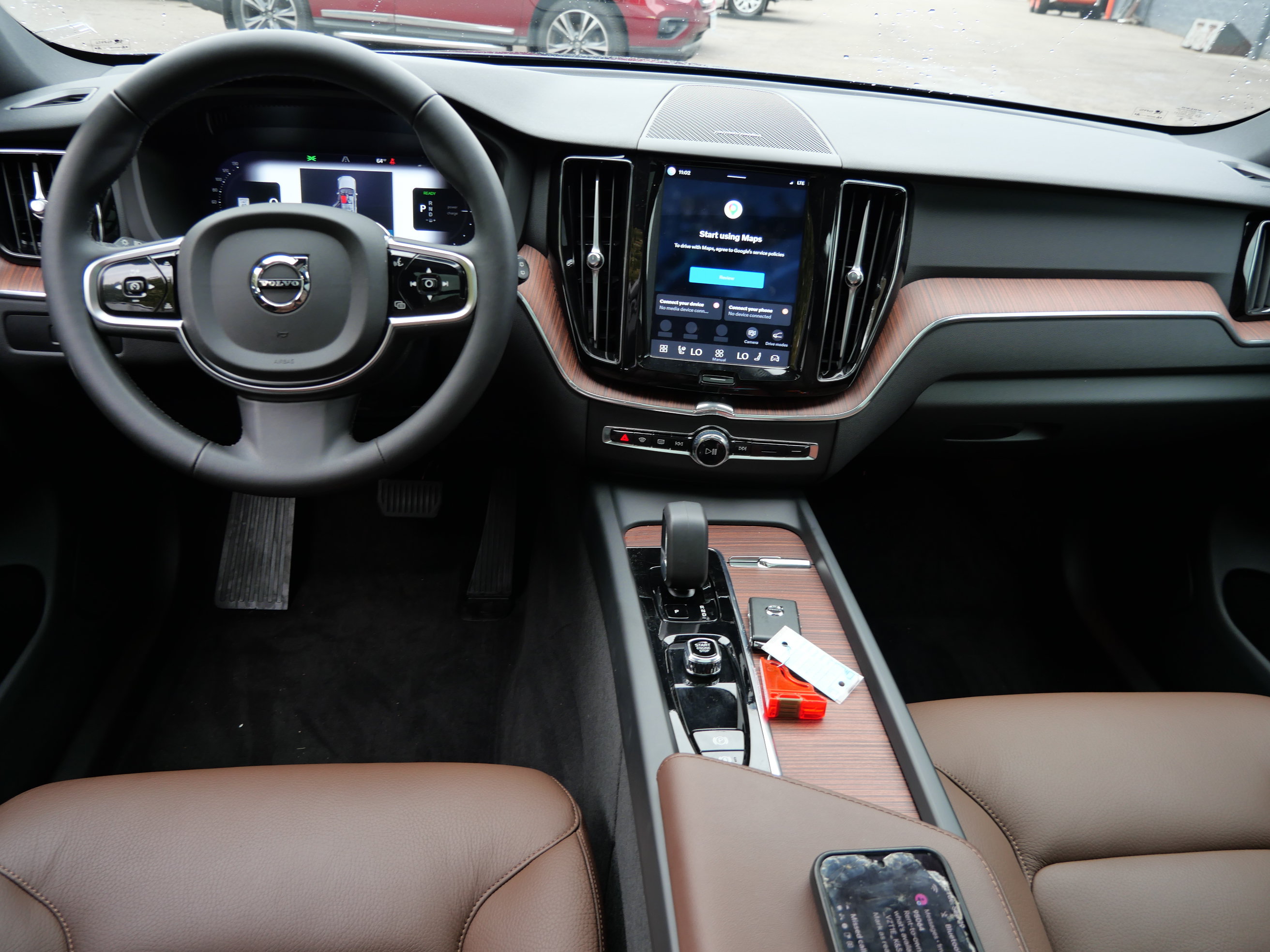 Certified 2024 Volvo XC60 T8 Plus w/ Climate Package AWD/4WD image 17