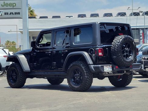 Used 2025 Jeep Wrangler Unlimited Sport AWD/4WD image 2