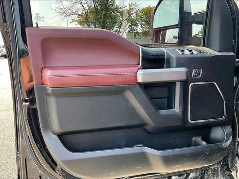 Used 2018 Ford F150 Platinum AWD/4WD image 22